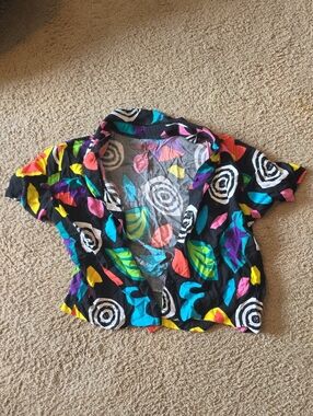 Netflix Multicolor Short-Sleeve Button-Front Shirt on Black